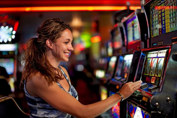 How Do You Select the Best Slot Games While Playing Online?